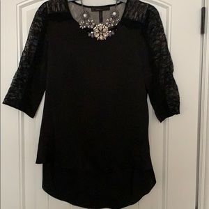 Stunning BGBG black top